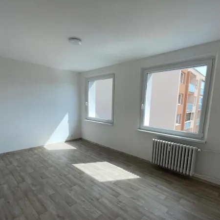 Apartment F&h *